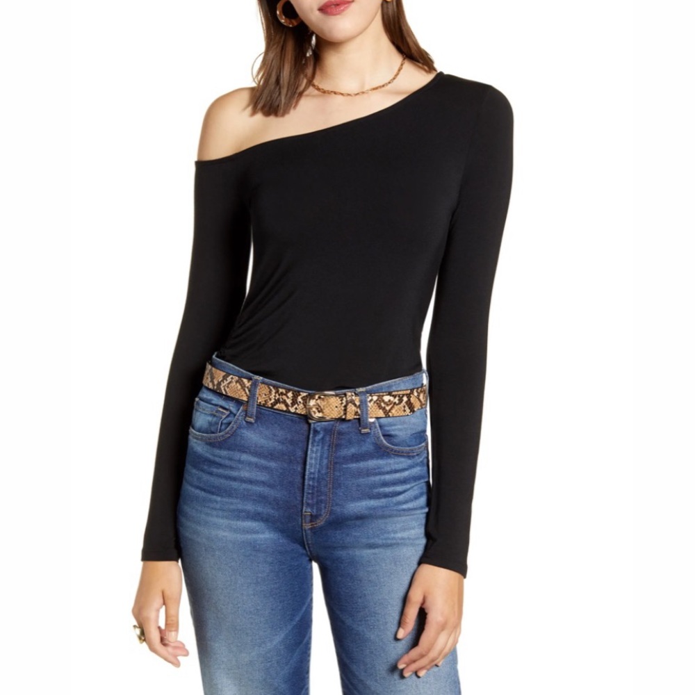 Halogen | One-Shoulder Top in Black • XS
